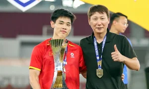 Vietnamese Football Drama: Dinh Bac’s Bold Response to Form Criticism and Doan Van Hau’s Heated On-Field Confrontation - image 2