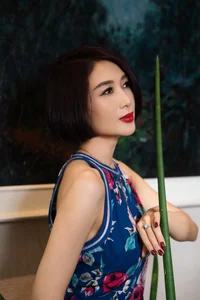 Miss Sport Thu Huong Makes Elegant Modeling Comeback After 30 Years - image 7
