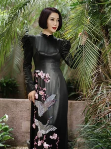 Miss Sport Thu Huong Makes Elegant Modeling Comeback After 30 Years - image 8