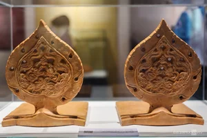 Thang Long Imperial Citadel Artifacts Exhibited in Ho Chi Minh City - image 6