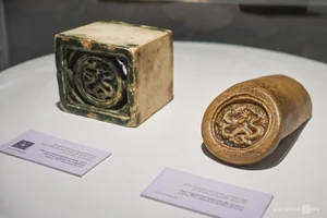 Thang Long Imperial Citadel Artifacts Exhibited in Ho Chi Minh City - image 10