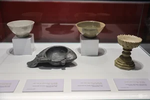 Thang Long Imperial Citadel Artifacts Exhibited in Ho Chi Minh City - image 7