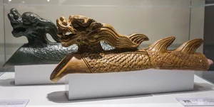 Thang Long Imperial Citadel Artifacts Exhibited in Ho Chi Minh City - image 2