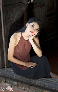 The Artistic Beauty and Modern Evolution of Vietnam's Traditional Ao Yem - image 143
