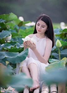 The Artistic Beauty and Modern Evolution of Vietnam's Traditional Ao Yem - image 29