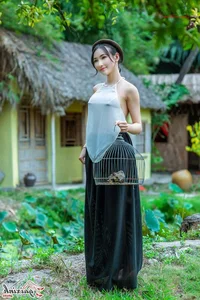 The Artistic Beauty and Modern Evolution of Vietnam's Traditional Ao Yem - image 73