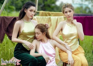 The Artistic Beauty and Modern Evolution of Vietnam's Traditional Ao Yem - image 114