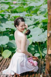 The Artistic Beauty and Modern Evolution of Vietnam's Traditional Ao Yem - image 62