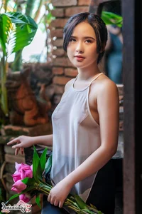 The Artistic Beauty and Modern Evolution of Vietnam's Traditional Ao Yem - image 4