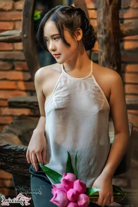 The Artistic Beauty and Modern Evolution of Vietnam's Traditional Ao Yem - image 123