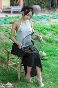 The Artistic Beauty and Modern Evolution of Vietnam's Traditional Ao Yem - image 13