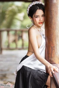 The Artistic Beauty and Modern Evolution of Vietnam's Traditional Ao Yem - image 191