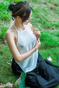 The Artistic Beauty and Modern Evolution of Vietnam's Traditional Ao Yem - image 74