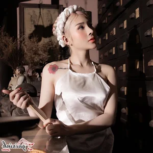 The Artistic Beauty and Modern Evolution of Vietnam's Traditional Ao Yem - image 109