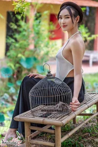The Artistic Beauty and Modern Evolution of Vietnam's Traditional Ao Yem - image 78