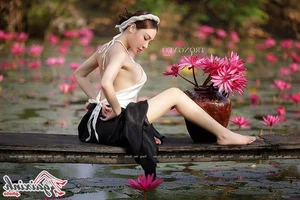 The Artistic Beauty and Modern Evolution of Vietnam's Traditional Ao Yem - image 133