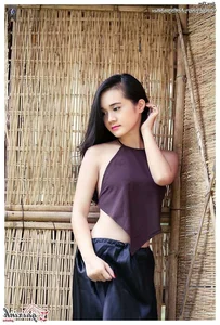 The Artistic Beauty and Modern Evolution of Vietnam's Traditional Ao Yem - image 101