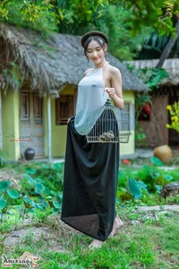 The Artistic Beauty and Modern Evolution of Vietnam's Traditional Ao Yem - image 88