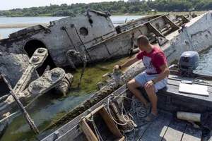 Sunken Nazi Warships Resurface in Danube River Due to Record Drought - image 7