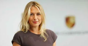 Maria Sharapova Stuns Fans with Spectacular Tennis Court Return - image 5