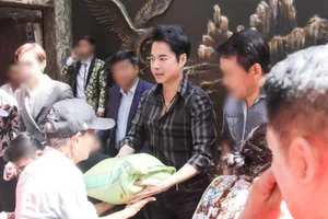 Inside Singer Ngoc Son's Luxurious 400-Billion VND Gold-Plated Mansion - image 6