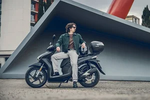 QJMotor SQ16: The Chinese Scooter Challenging the Honda SH Design - image 2