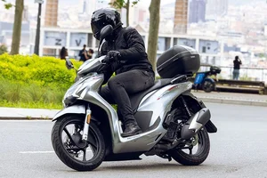 QJMotor SQ16: The Chinese Scooter Challenging the Honda SH Design - image 4