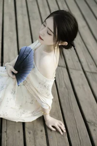 YiTuYu Art Language Vol.4976 Featuring Ke Ke Duo Ni: Elegant Artistic Photography Collection - image 0