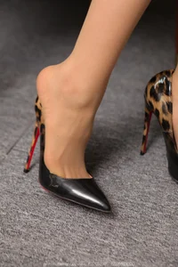Exclusive IESS Fashion Gallery: Featuring Elegant Chinese Models in High-End Leopard Print and Sophisticated Hosiery Themes - image 7