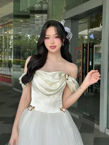 H'Hen Nie and Thanh Thuy Dazzle at High-Profile Fashion Event - image 3