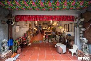 Inside Hanoi’s 'Noble' Bun Rieu Shop: A Culinary Secret That Values Quality Over Fame - image 3