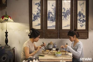 Inside Hanoi’s 'Noble' Bun Rieu Shop: A Culinary Secret That Values Quality Over Fame - image 6
