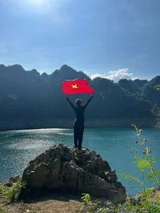 Trekking Mat Ngoc Lake: Exploring the Pristine 'Green Gem' of Hoa Binh - image 5