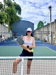 Supermodel Anh Thu Sets the Trend with Chic Pickleball Court Fashion - image 2