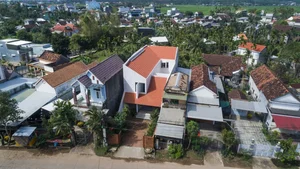 Stunning Red-Tiled Roof Houses in Quang Nam Featured in US Media - image 0