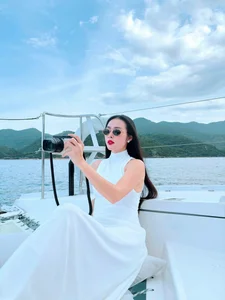 Vietnamese Actress Lan Phuong Shares Heartwarming Beachside Moments with Her Baby - image 7