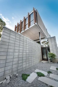 Modern 2-Story Townhouse Design Featuring Cantilevered Floors for Seamless Indoor-Outdoor Living - image 9