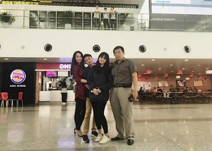 Quach Thu Phuong's Daughter: A Stunning Lookalike with Talent and Grace - image 6