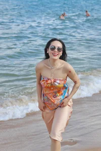 Phuong Linh Sets the Beach Ablaze With Her Bold Scarf-Top Look - image 8