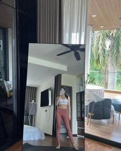 Hot Girl Tram Anh Showcases Toned Abs in Athletic Wear - image 7