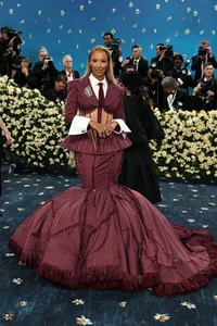Kim Kardashian Sparks Controversy with Met Gala Fashion Choice - image 0