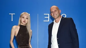 BLACKPINK's Rosé Captivates Fans Globally with Stunning Visual Transformation - image 1