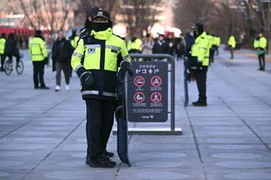 South Korean Protests: Citizens Demand Presidential Resignation - image 4