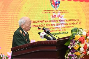 Commemorating the Traditional Day of Vietnamese Volunteer Soldiers and Experts in Laos - image 6
