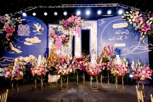 Quang Hai's Indochine-Style Engagement Ceremony: A Fusion of Tradition and Elegance - image 0