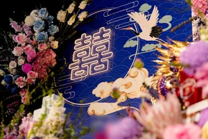 Quang Hai's Indochine-Style Engagement Ceremony: A Fusion of Tradition and Elegance - image 4