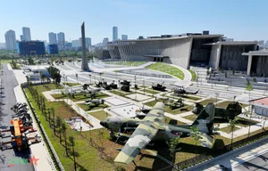 Modern Interior and Historical Exhibits at the New Vietnam Military History Museum in Hanoi - image 9