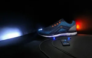 Essential Gear: 8 Must-Have Accessories for Night Running Success - image 1