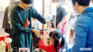 The Bamboo Tube Coffee Craze: Why Customers Wait Hours for This Viral Drink - image 2