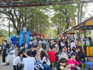 Gia Lam Train Factory Transformed into Vibrant Creative Exhibition Hub in Hanoi - image 6